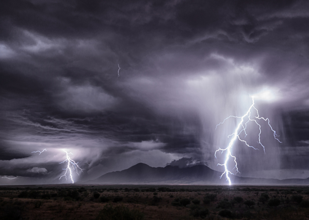 It Was a Dark and Stormy Night von Gary Perlow