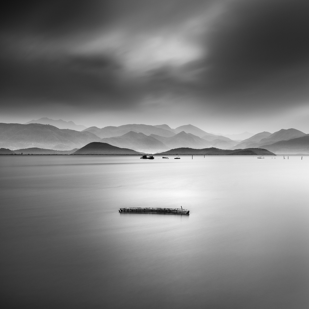 Boatwreck von George Digalakis