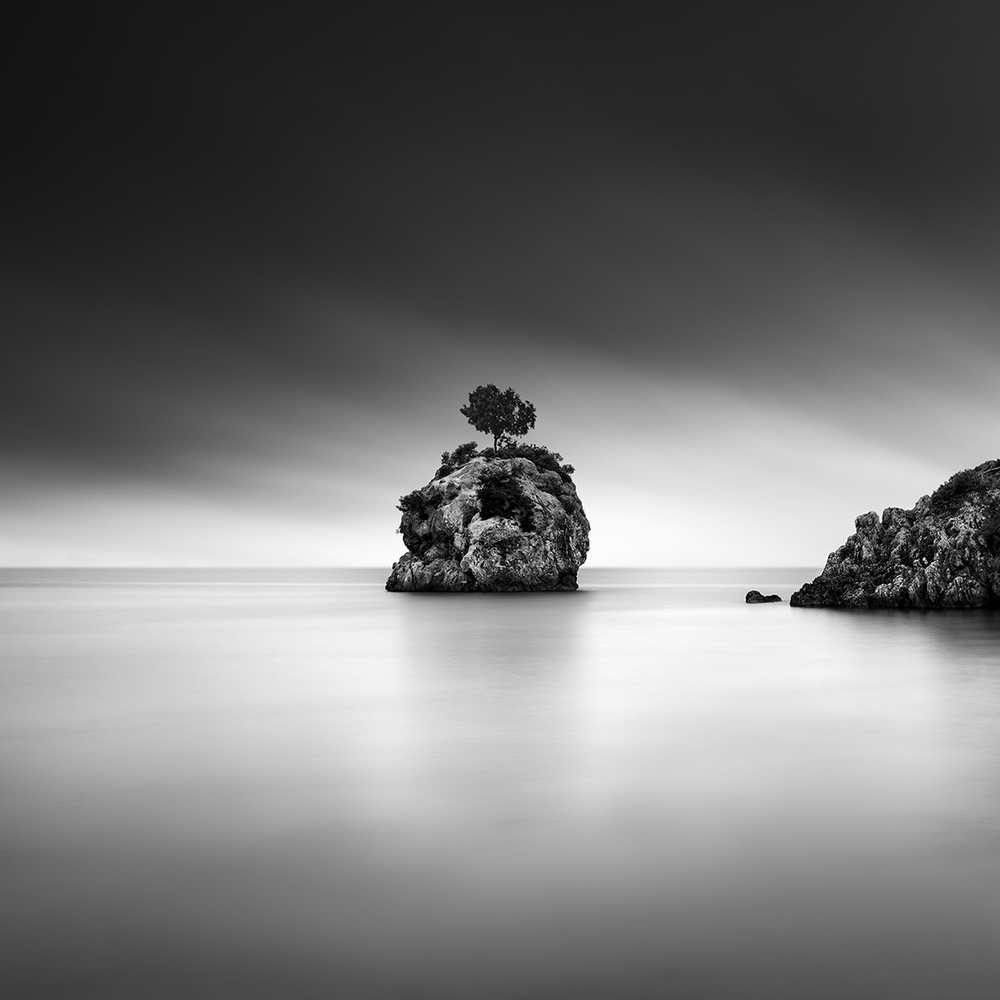 A Piece of Rock 32 von George Digalakis