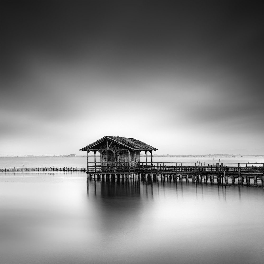 House on the Lake von George Digalakis