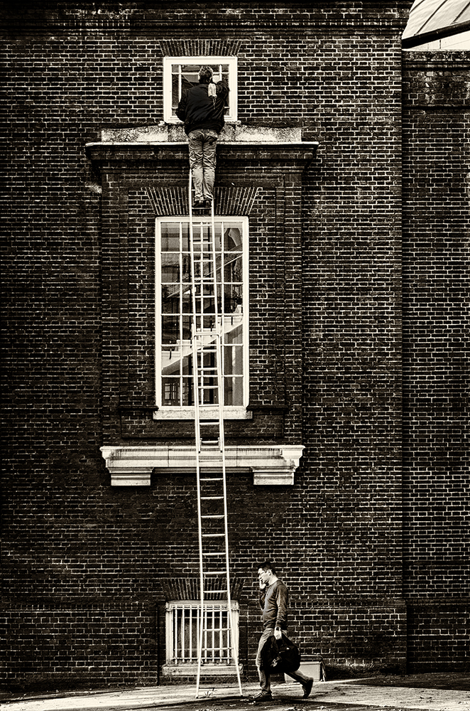 Long Ladder von George Digalakis