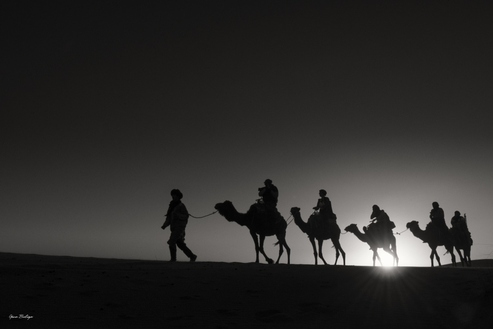 Morocco - the silent of the earth von Gina Buliga