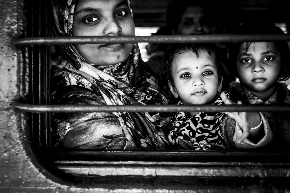 Alla stazione di Calcutta von Gloria Staffa