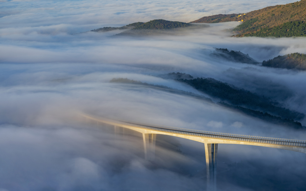 Vanishing Bridge 2 von Gregor Kresal