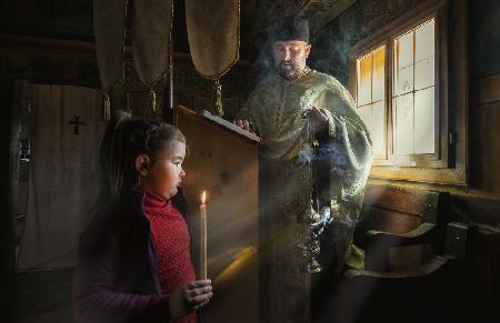 Little girl praying