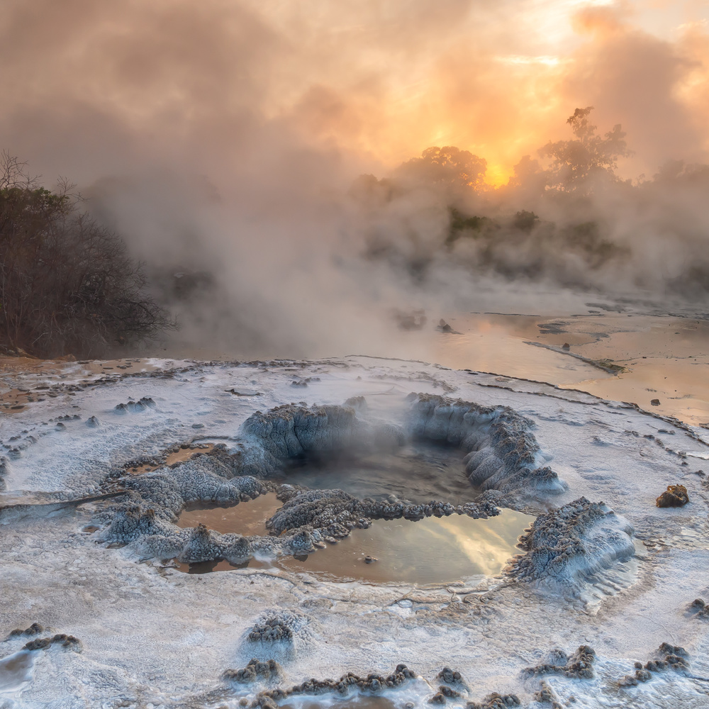 Hot Spring von Gunarto Song