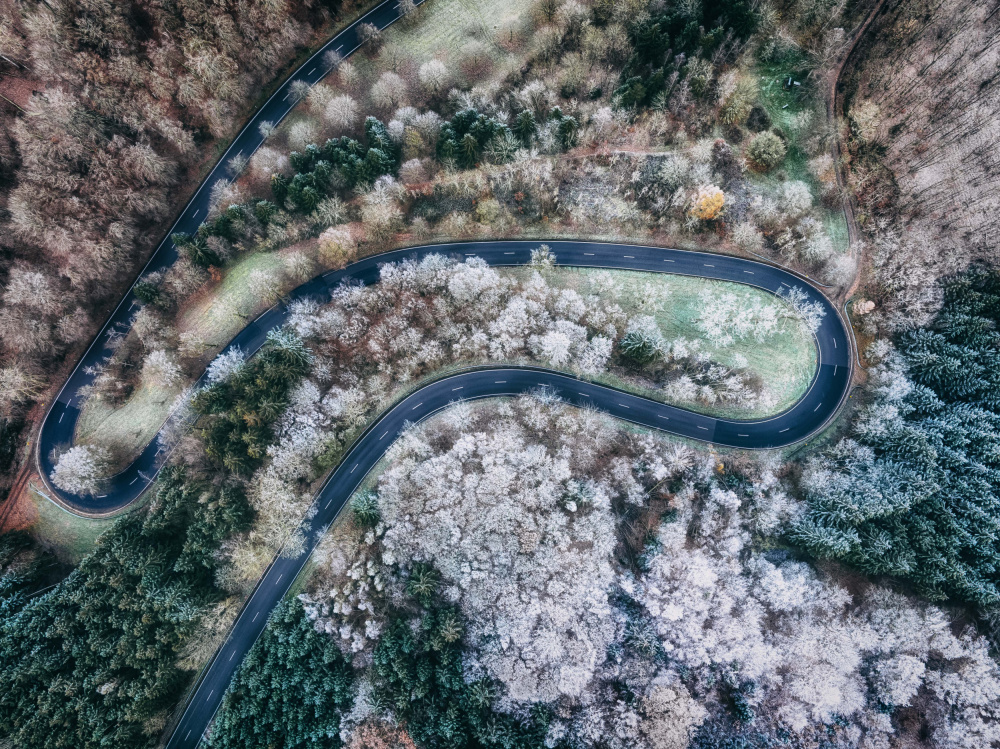 winter road von Guy Krier