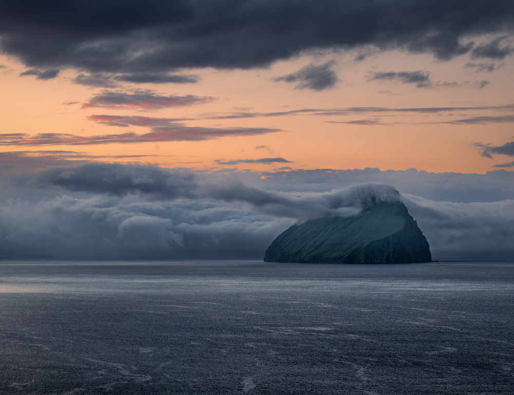 Mysterious island von Haim Rosenfeld