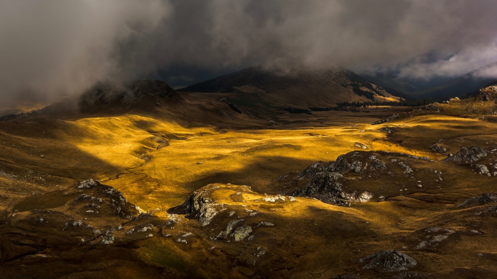 When the sun breaks  the clouds von Hamos Gyozo