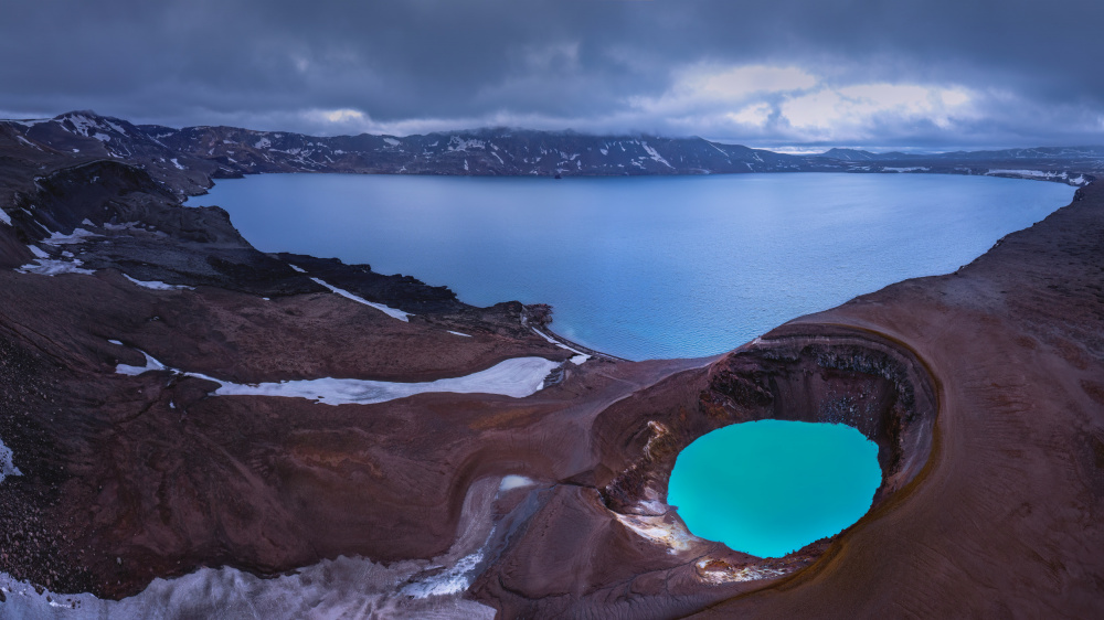 Askja Caldera von Hanping Xiao