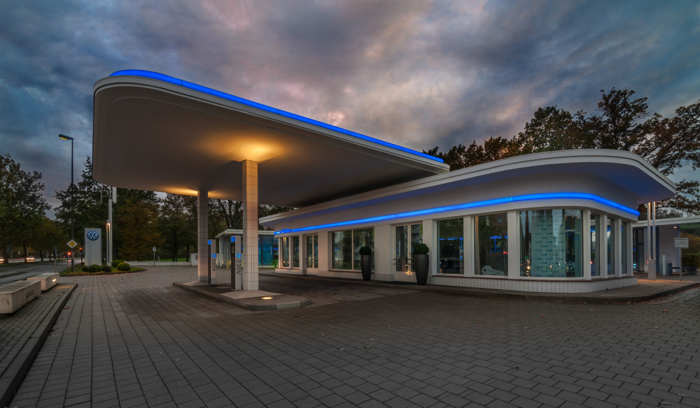 Gas station von Hans Günther