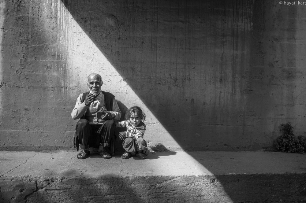 Syrian Refugees in Istanbul von Hayati Kart