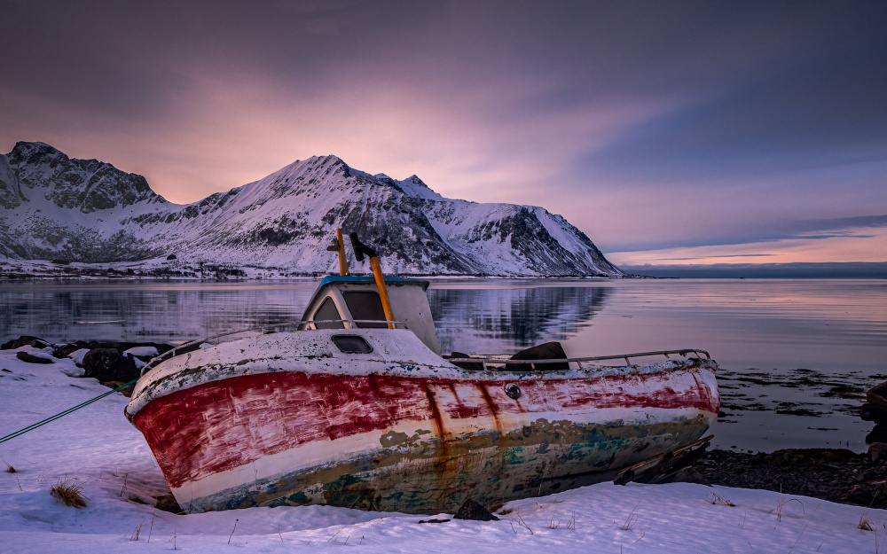 Stranded at Sundklakkstraumen von Henk Goossens