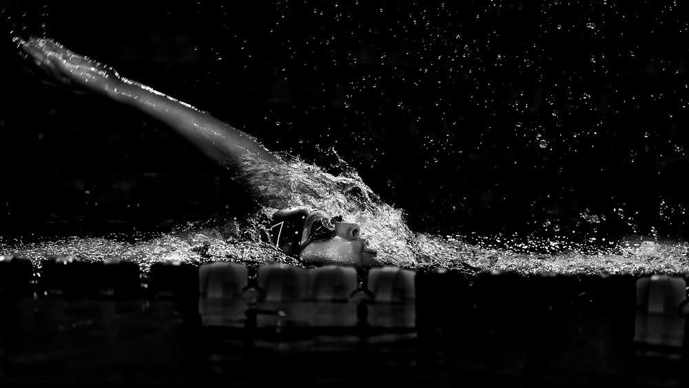 Backstroke Swimmer von Henry Zhao