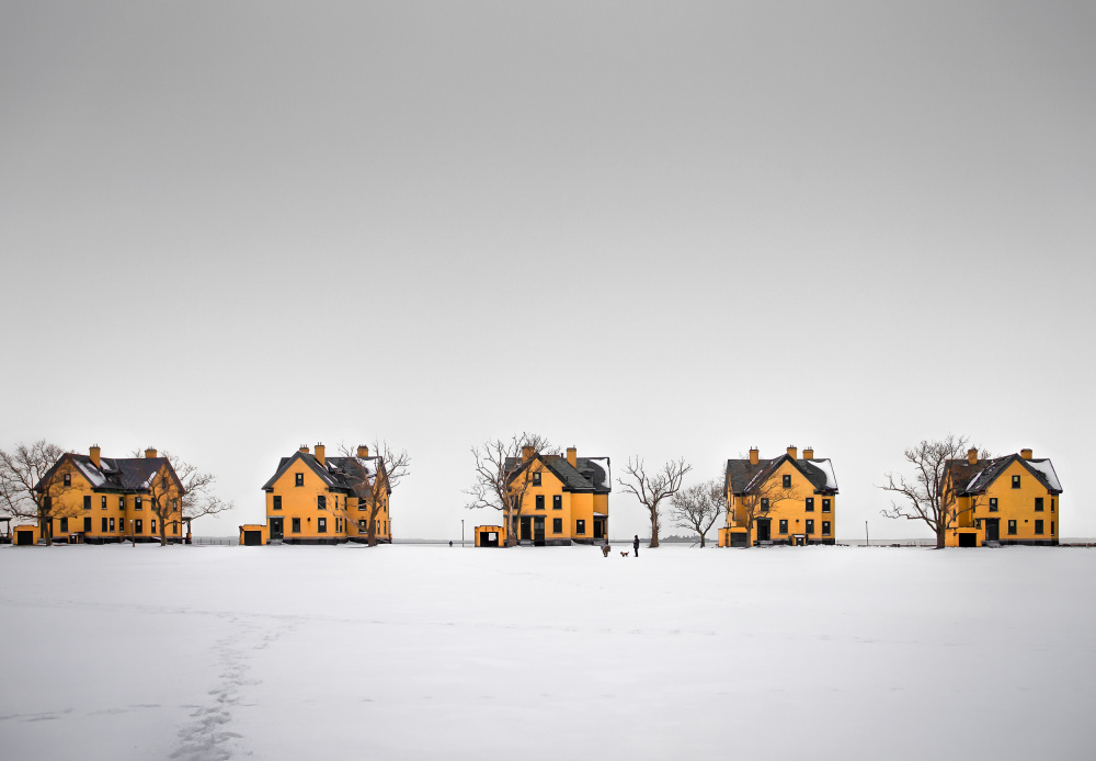 5 Yellow Houses von Herbert Rong