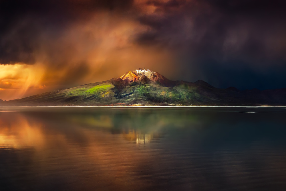 Tunupa Volcano - Bolivia. von Hernan Calderon Velasco