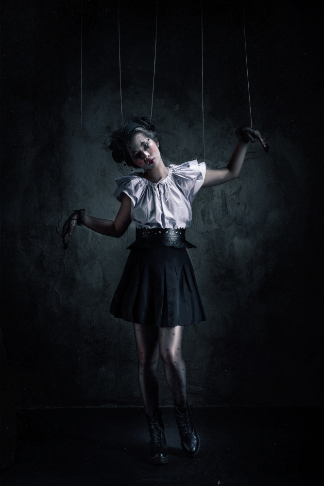 Marionette: Strings Attached von Heru Sungkono