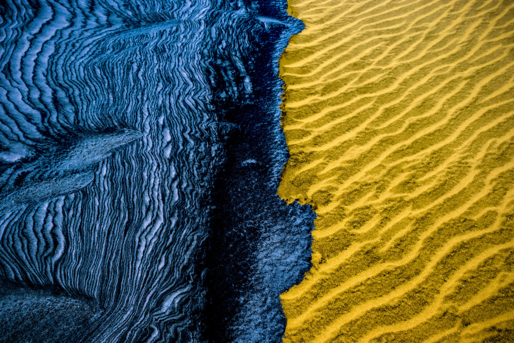 BLUE AND YELLOW von Hesham Ragab