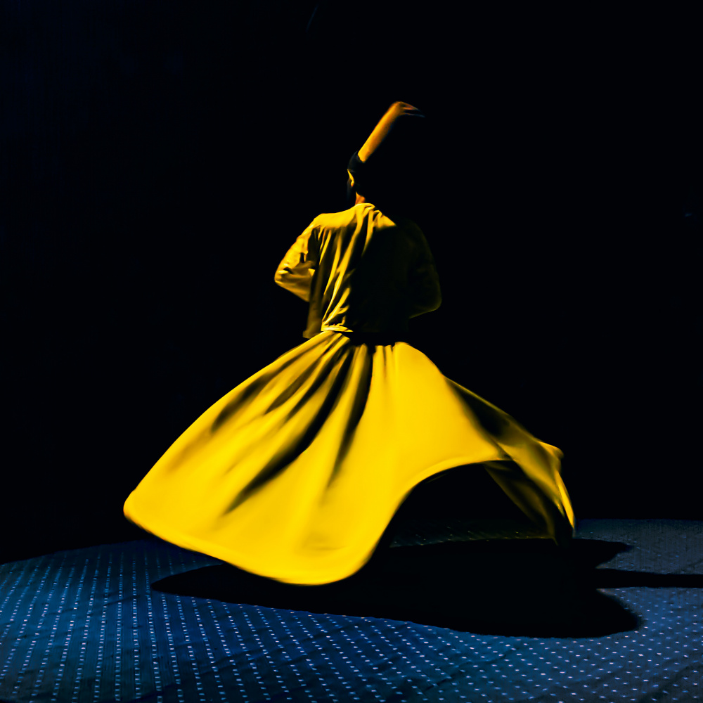 Yellow breaks darkness von Hesham Ragab