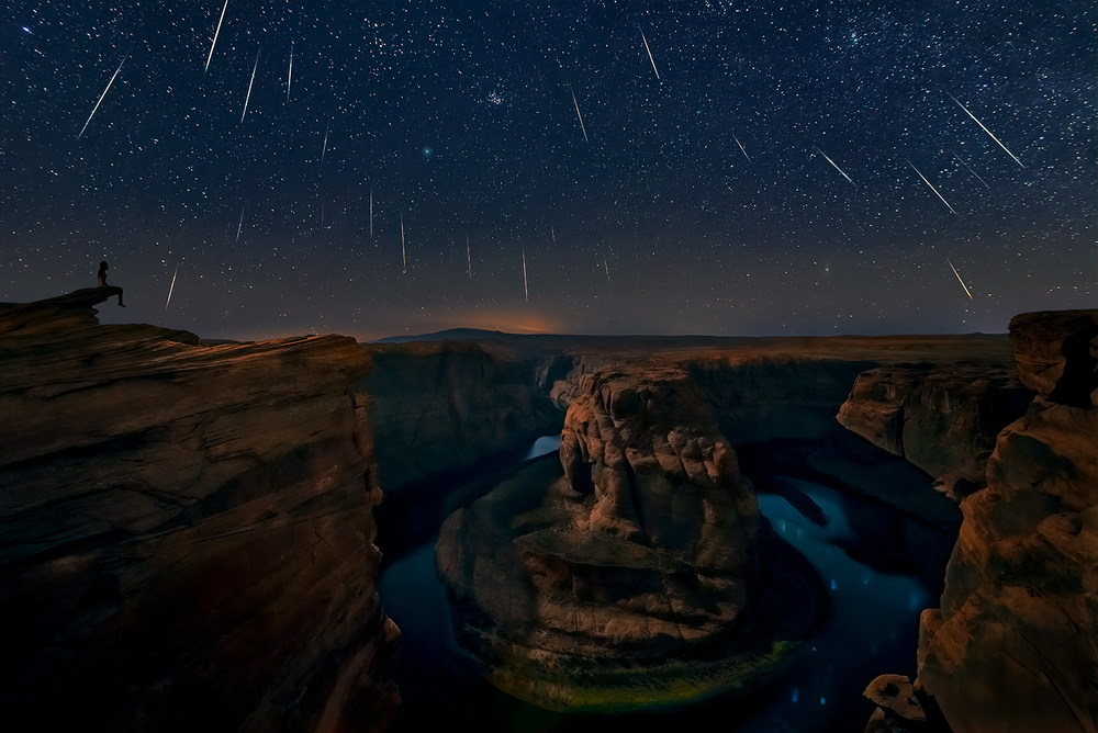 Watching the comet and the meteor shower von Hua Zhu