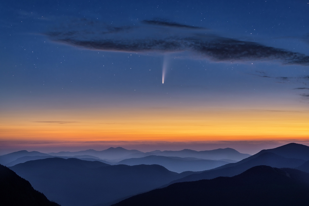 Comet NEOWISE von Hua Zhu