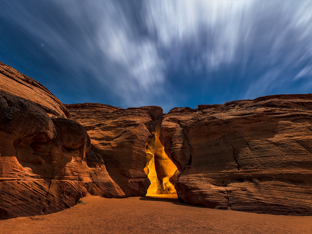 Moonlight over Antelope Canyon von Hua Zhu