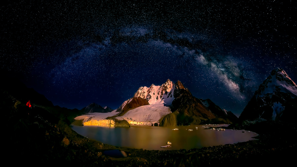 Night view of Bogda Peak von Hua Zhu