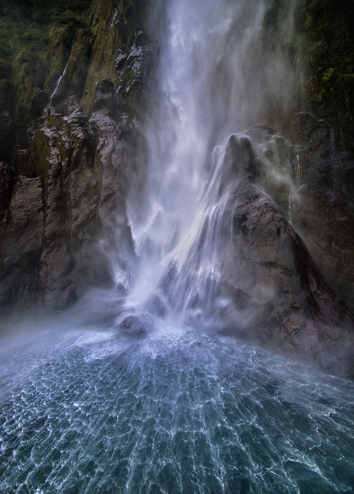 Stirling Falls along Milford Sound von Hua Zhu