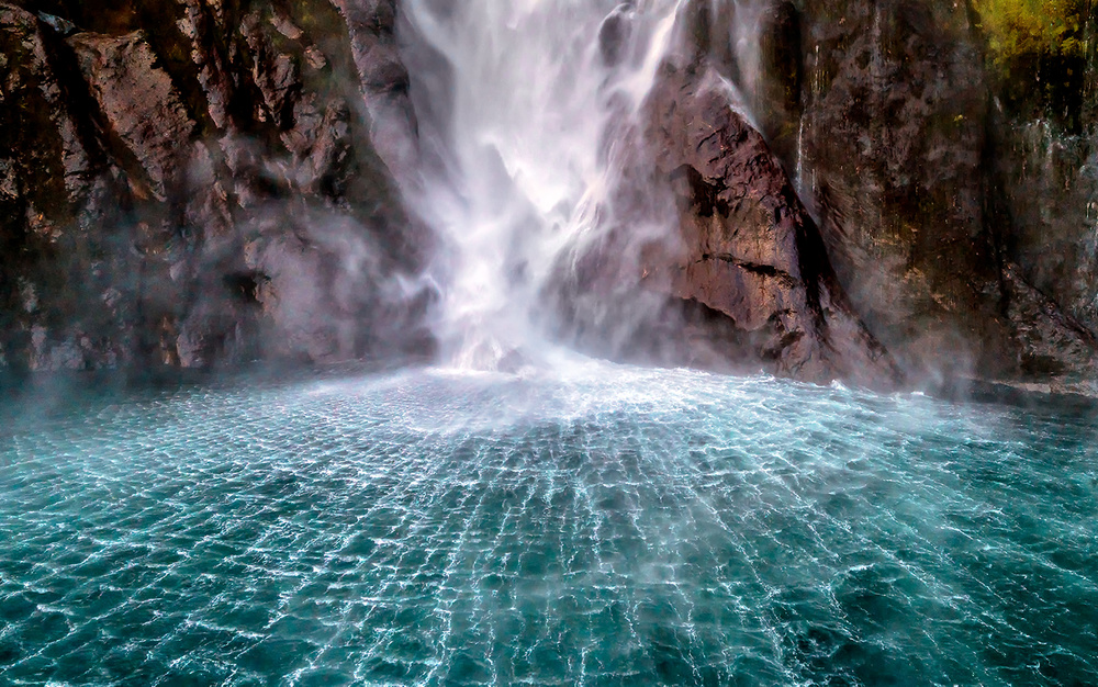 Stirling Falls along Milford Sound	 von Hua Zhu