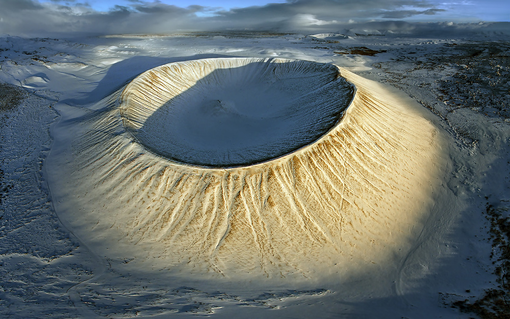 Hverfjall volcano crater von Hua Zhu