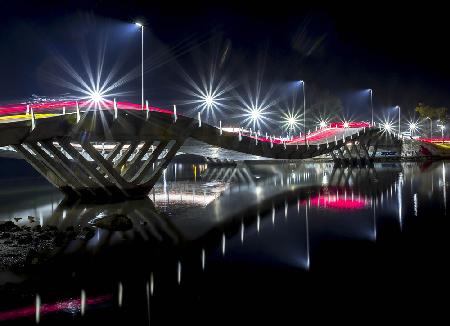 Wave bridge