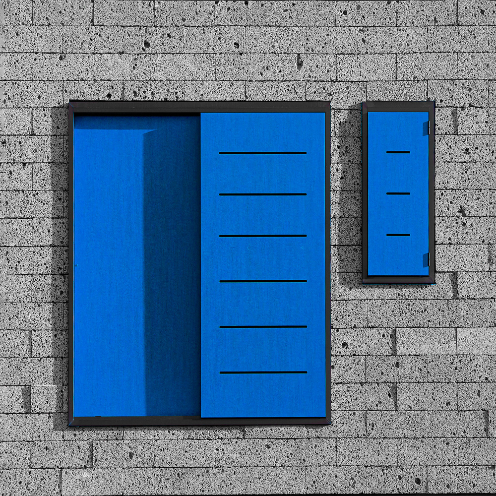 Blue shutters von Inge Schuster