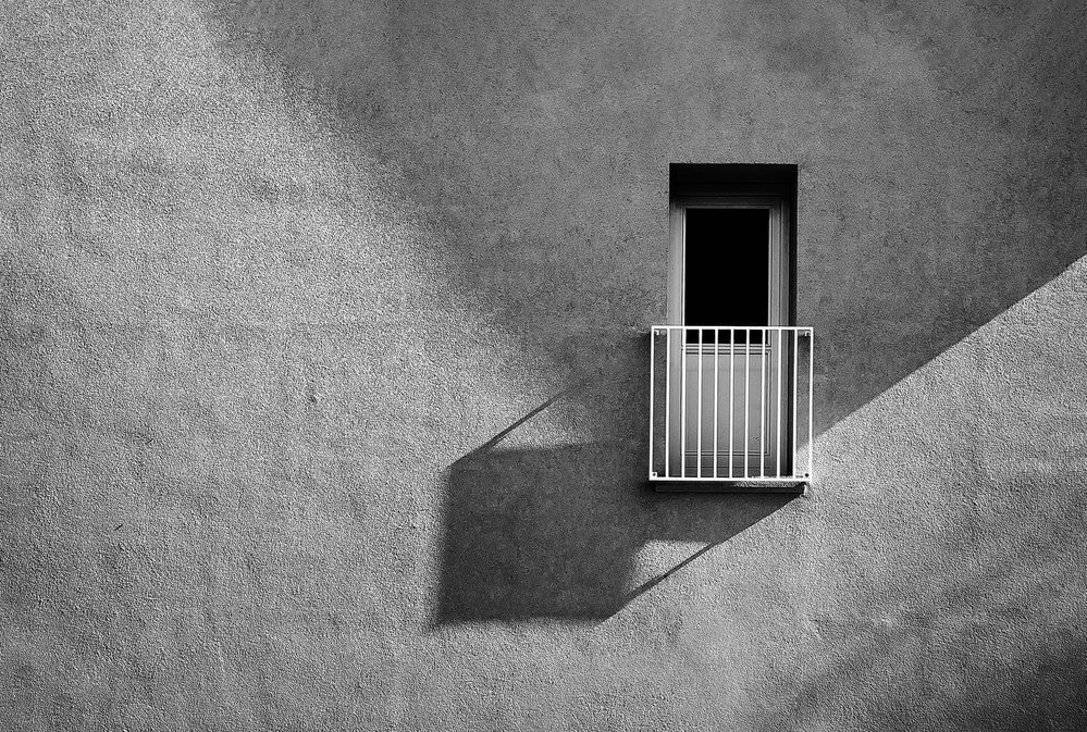 Small balcony and its shadow von Inge Schuster