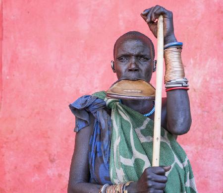 The largest plate in the Mursi tribe, Ethiopia