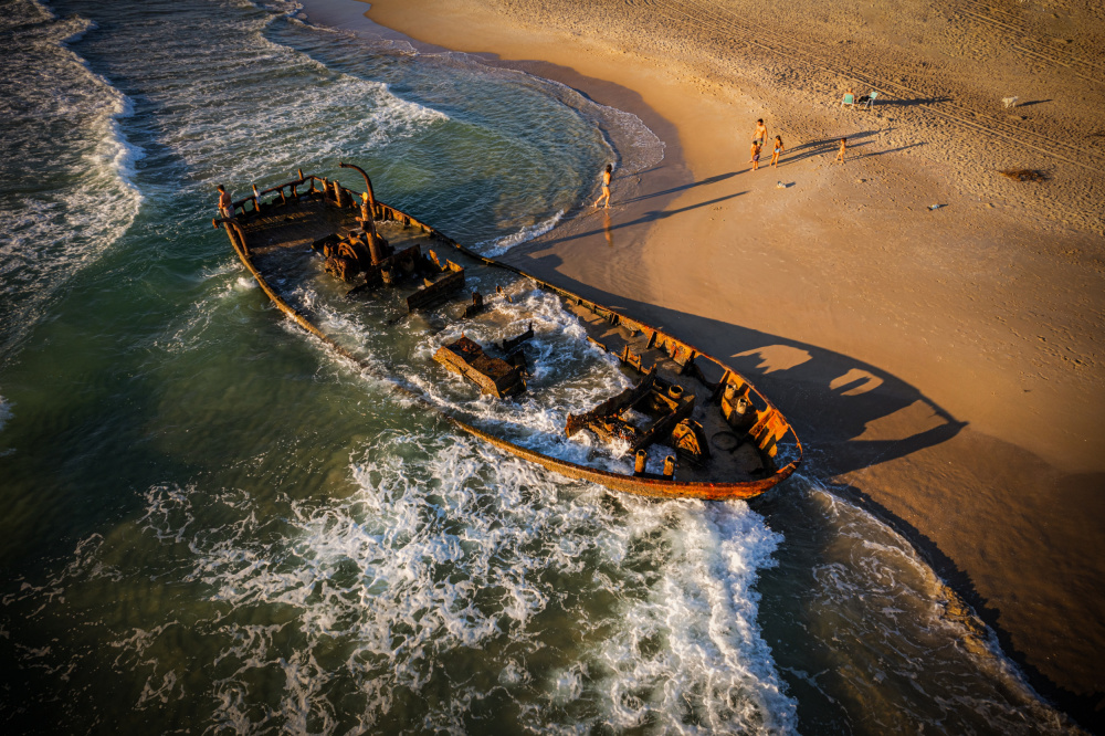 curly waves von Isam Telhami