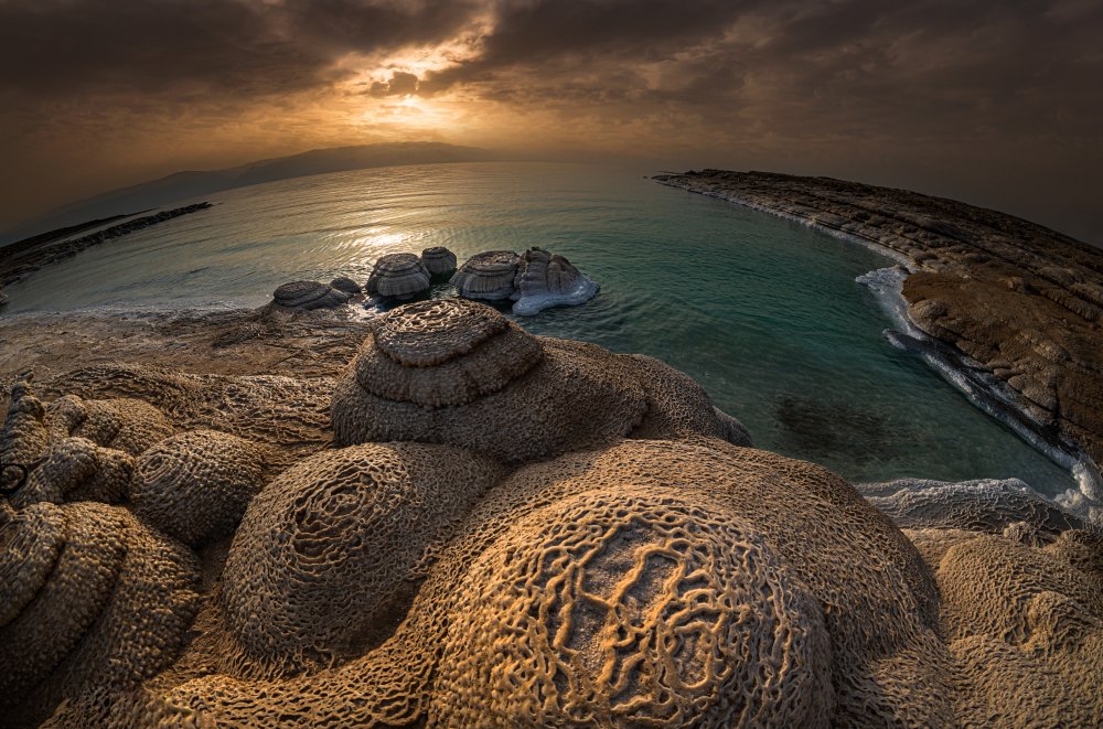 salty rocks von Isam Telhami