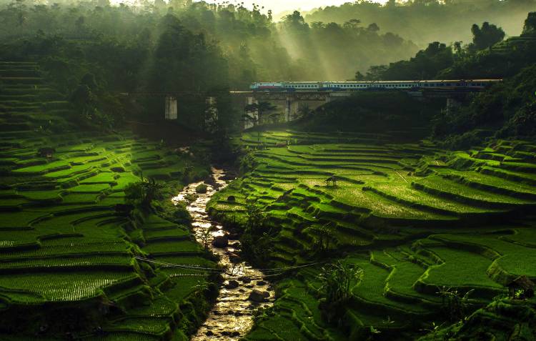 Crossing The Beautiful Bridge von Ismail Raja sulbar