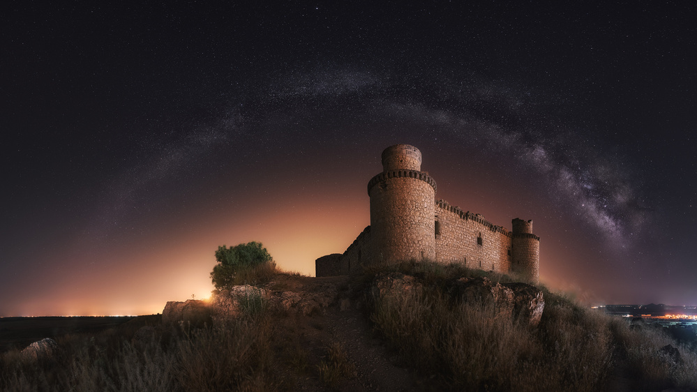 Night in the Old Castle von Iván Ferrero