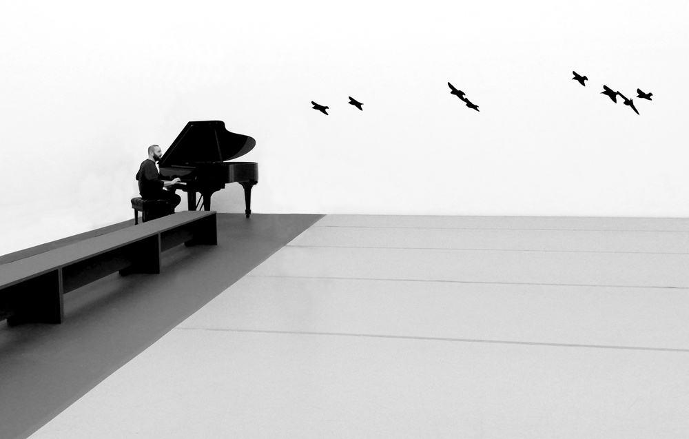 The Pianist von Ivan Huang