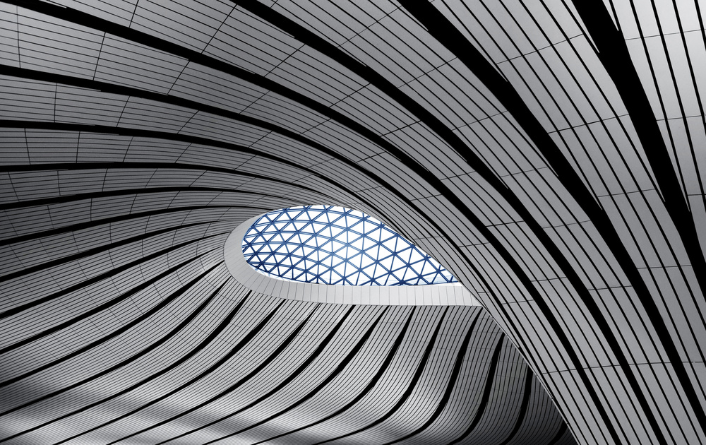 Zaha Hadids Curve von Ivan Huang