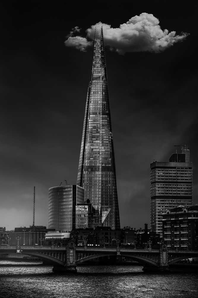 Over the Shard von Jackson Carvalho