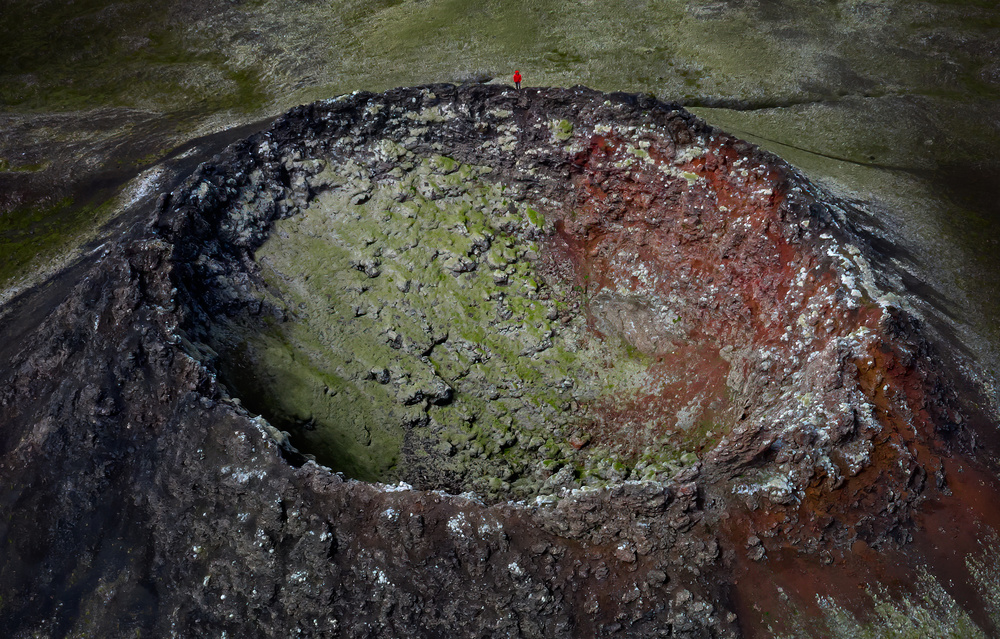 Crater von James Bian