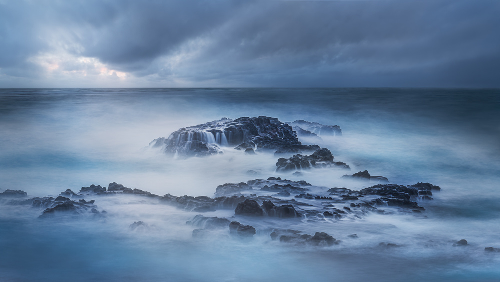 Blue Morning Mist von James Cai