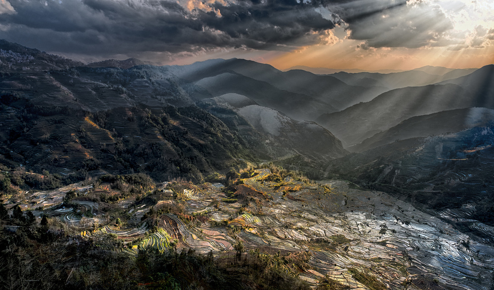 Daybreak Longsheng Rice Fields China von James G Pelton