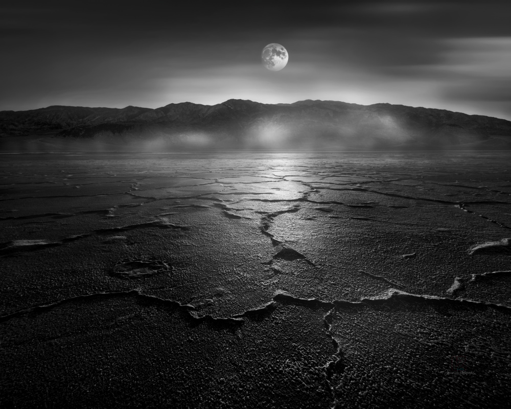 Moonrise Death Valley von James Lu