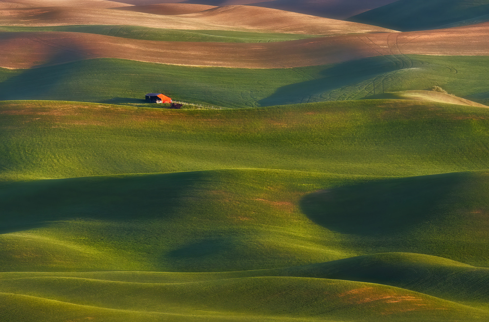 Red Barn von James Lu