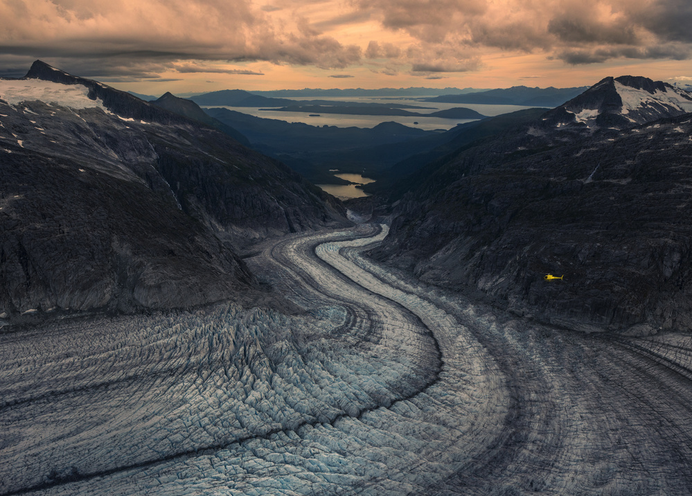 Glacier Exploration von James S. Chia