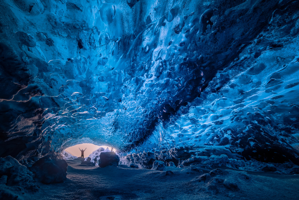 Blue crystal cave von James Zhen Yu