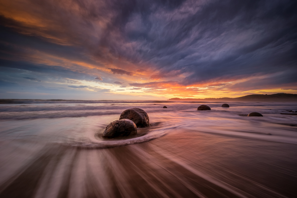 Moeraki Boulders von James Zhen Yu