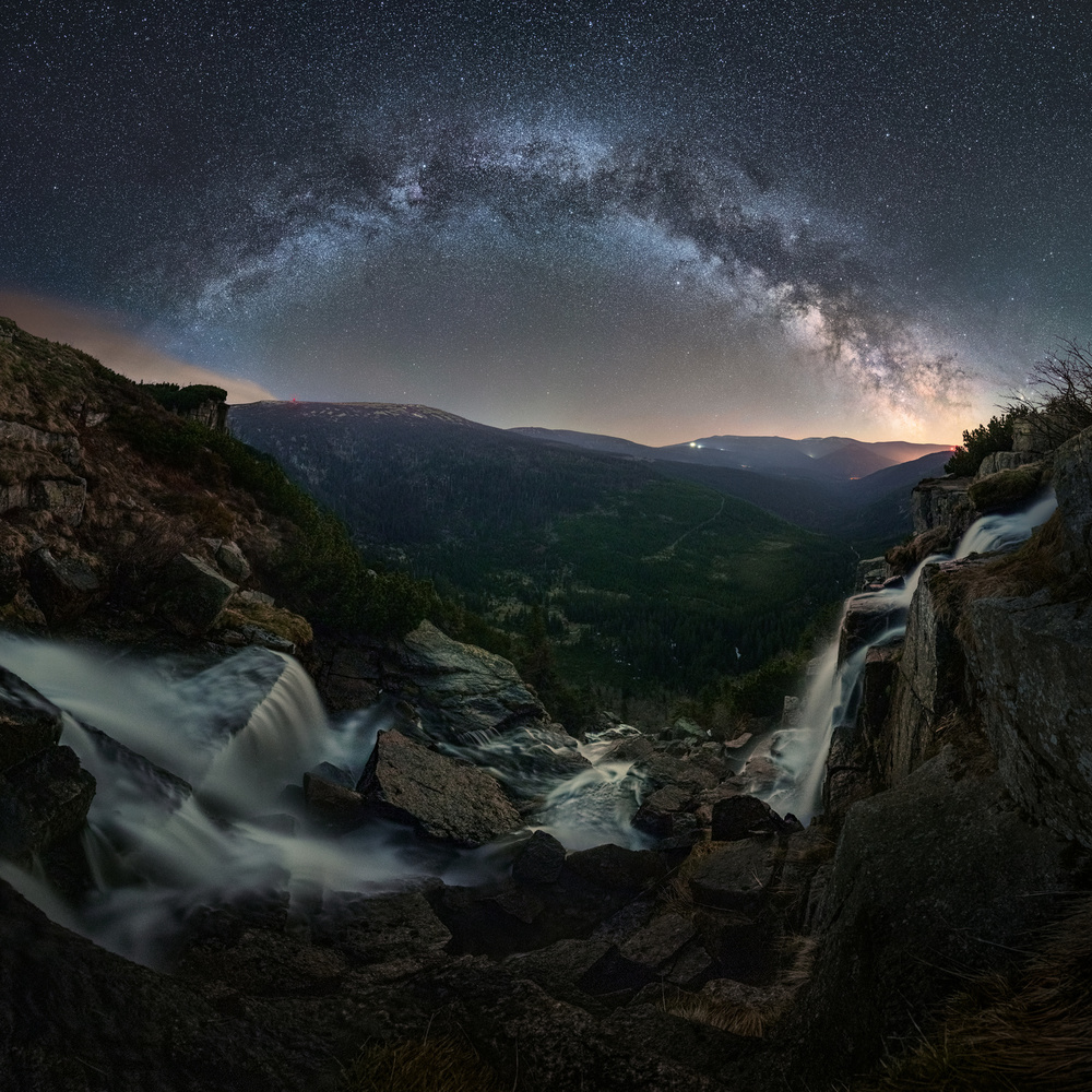 Starry sky above the Pancava Falls von Jan Šmíd Master QEP